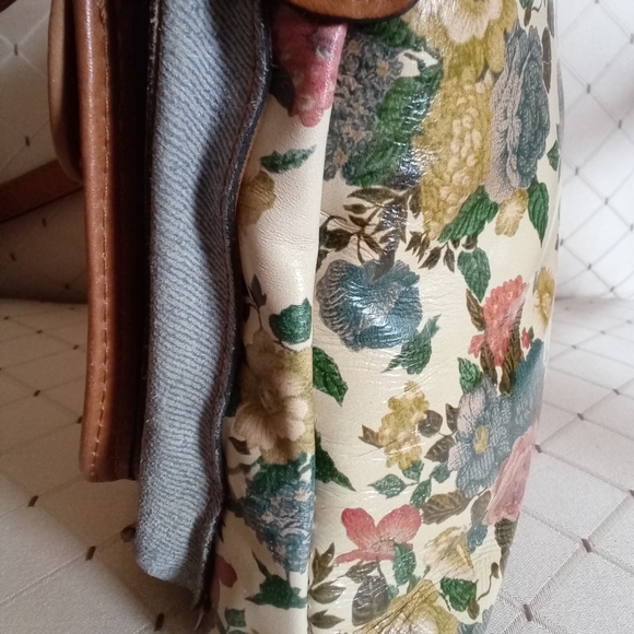 PATRICA NASH CROSSBODY PURSE - Picture 6 of 9